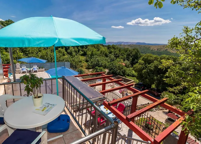 3 Bedroom Lovely In Bribir (Primorje-Gorski Kotar)