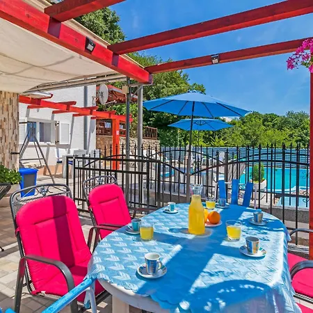 3 Bedroom Amazing In Holiday home *