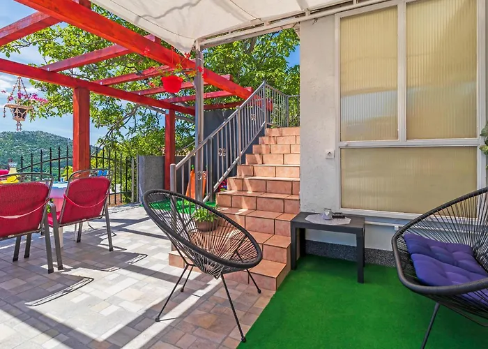 度假居 3 Bedroom Lovely In 布里比尔